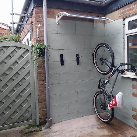 Sunset Guest House Hunstanton Exterior photo A bicycle shower