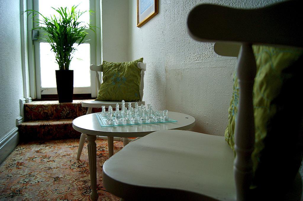 Sunset Guest House Hunstanton Exterior photo A chess set