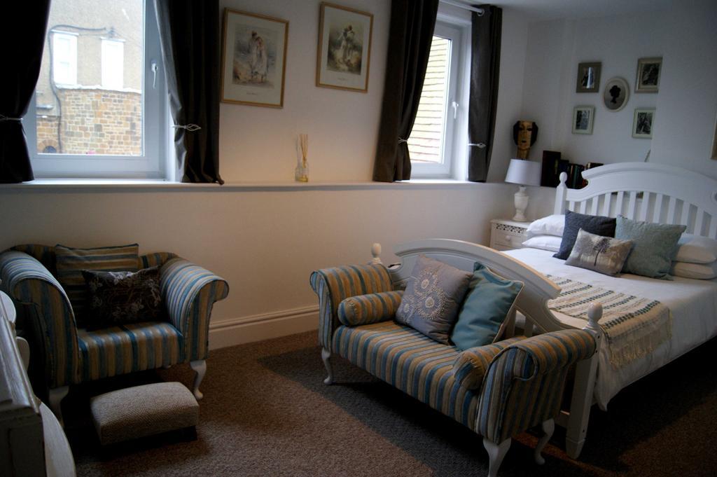 Sunset Guest House Hunstanton Exterior photo A room at the hotel